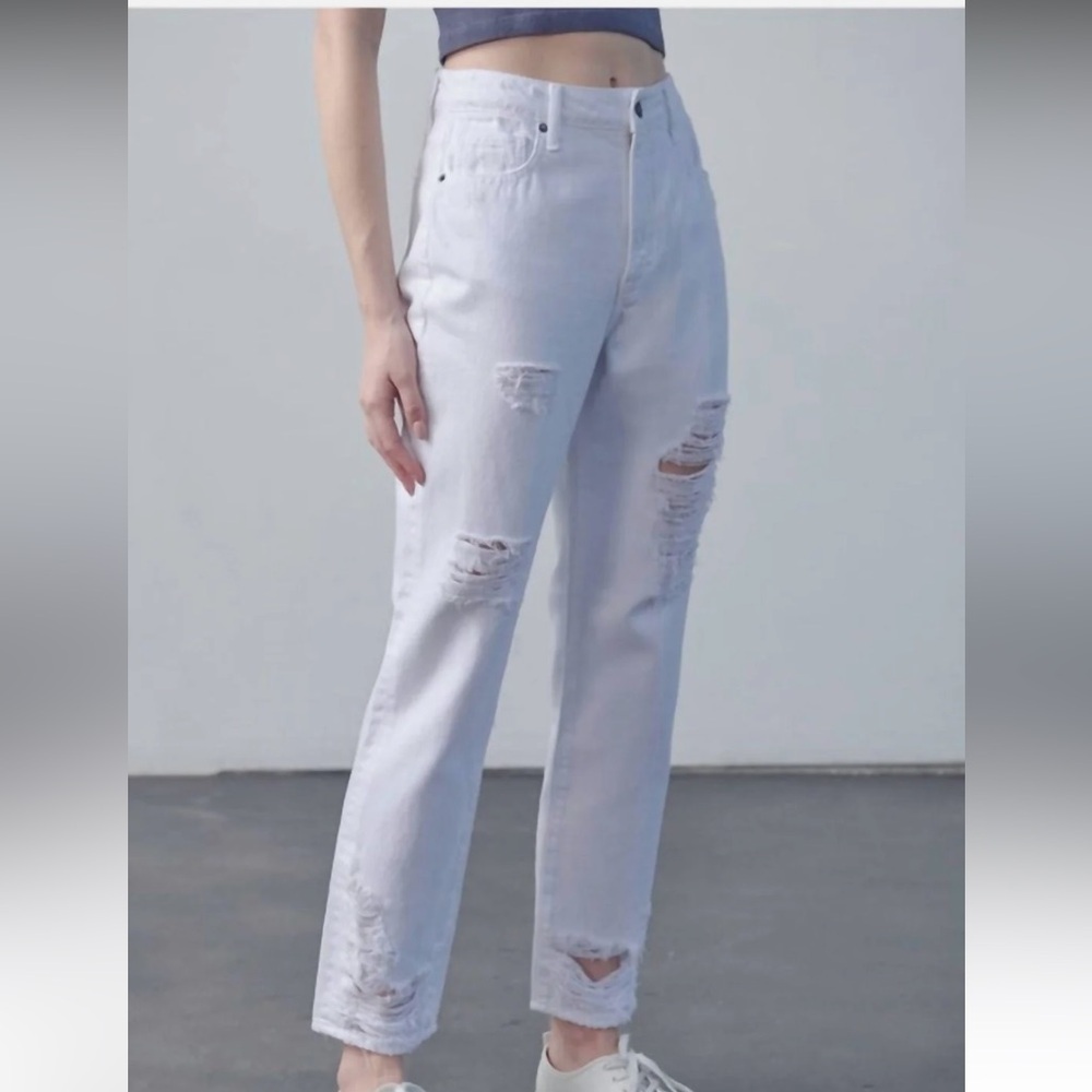 HIDDEN Women’s White Grinded Destroyed Straight Jean Size 25